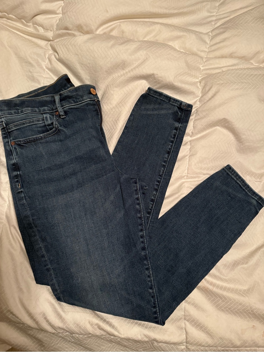 Express Skinny mid rise hyper stretch dark wash jeans